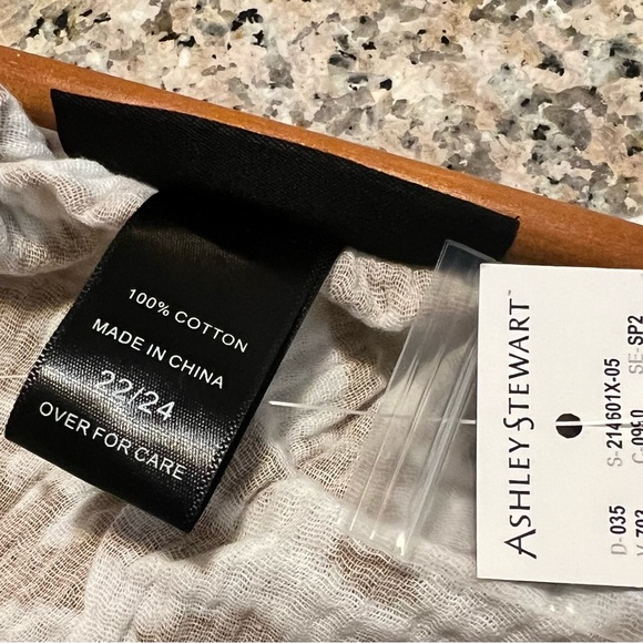 🆕 ASHLEY STEWART ABSTRACT PRINT BLOUSE NWT - Picture 10 of 10